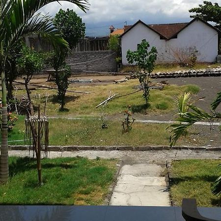 Kadek Homestay Amed Екстериор снимка