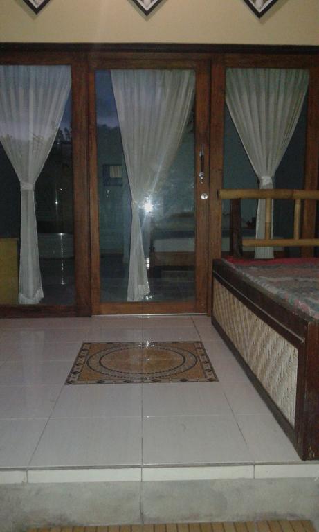 Kadek Homestay Amed Екстериор снимка